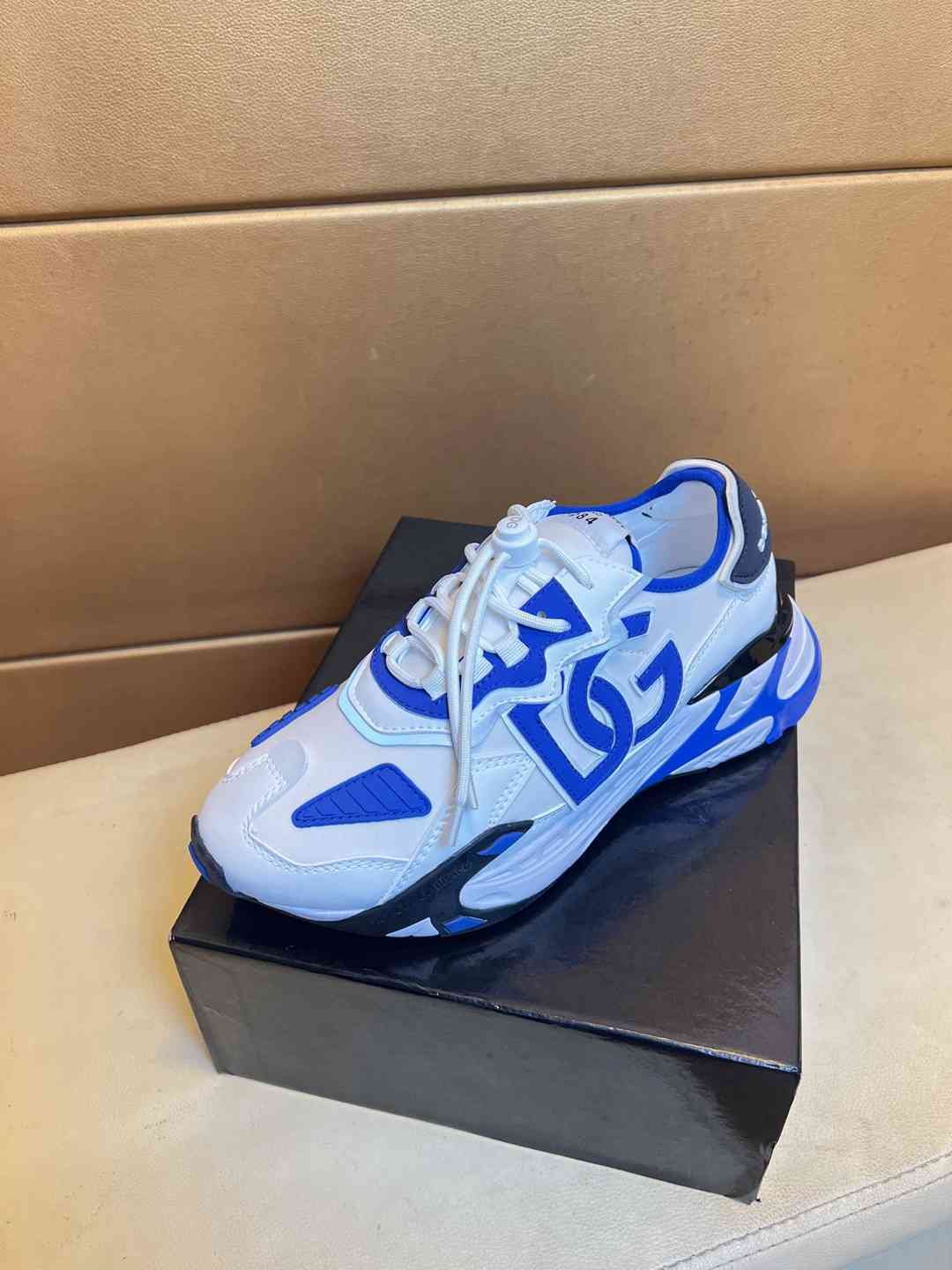 Dolce & Gabbana Men’s DG HK Sneakers Colorway 2 1031280-2
