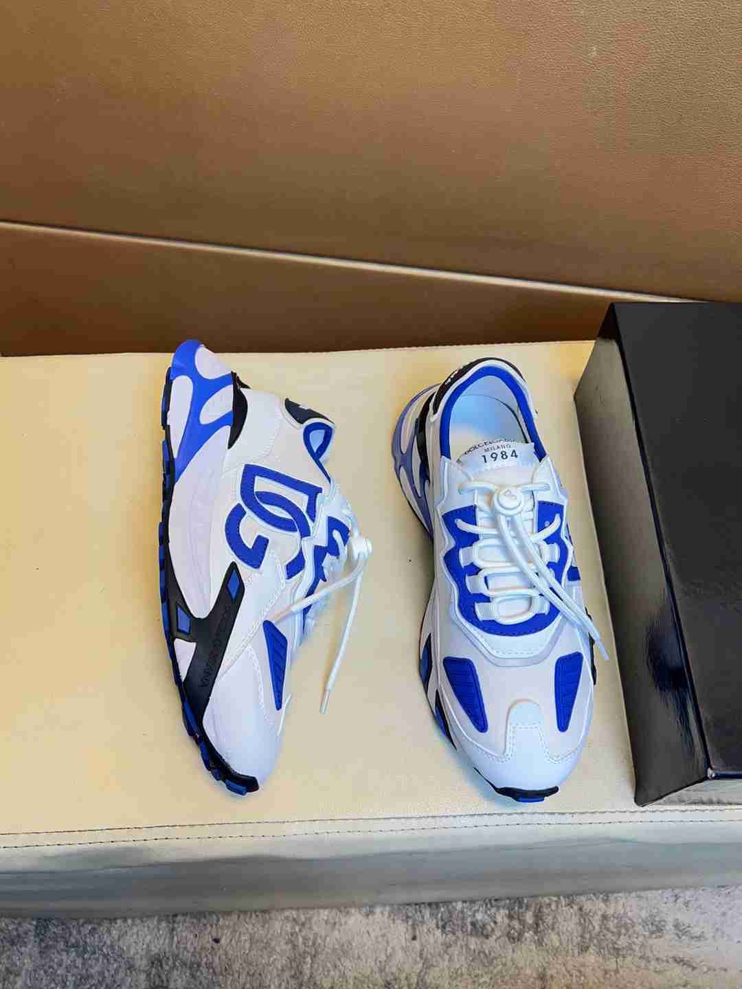 Dolce & Gabbana Men’s DG HK Sneakers Colorway 2 1031280-2