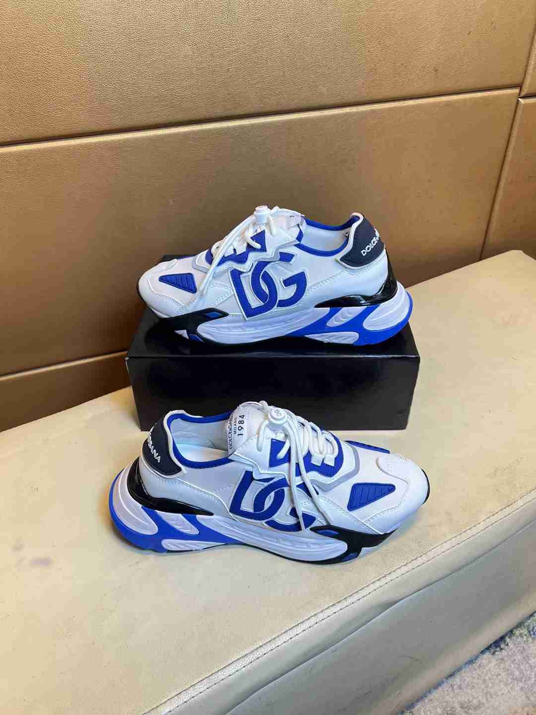 Dolce & Gabbana Men’s DG HK Sneakers Colorway 2 1031280-2