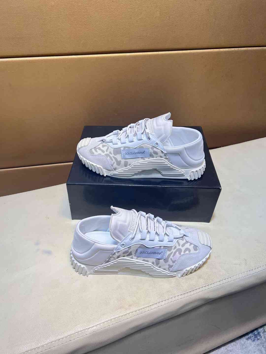 Dolce & Gabbana Men’s DG HK Sneakers Colorway 1 1031240-1