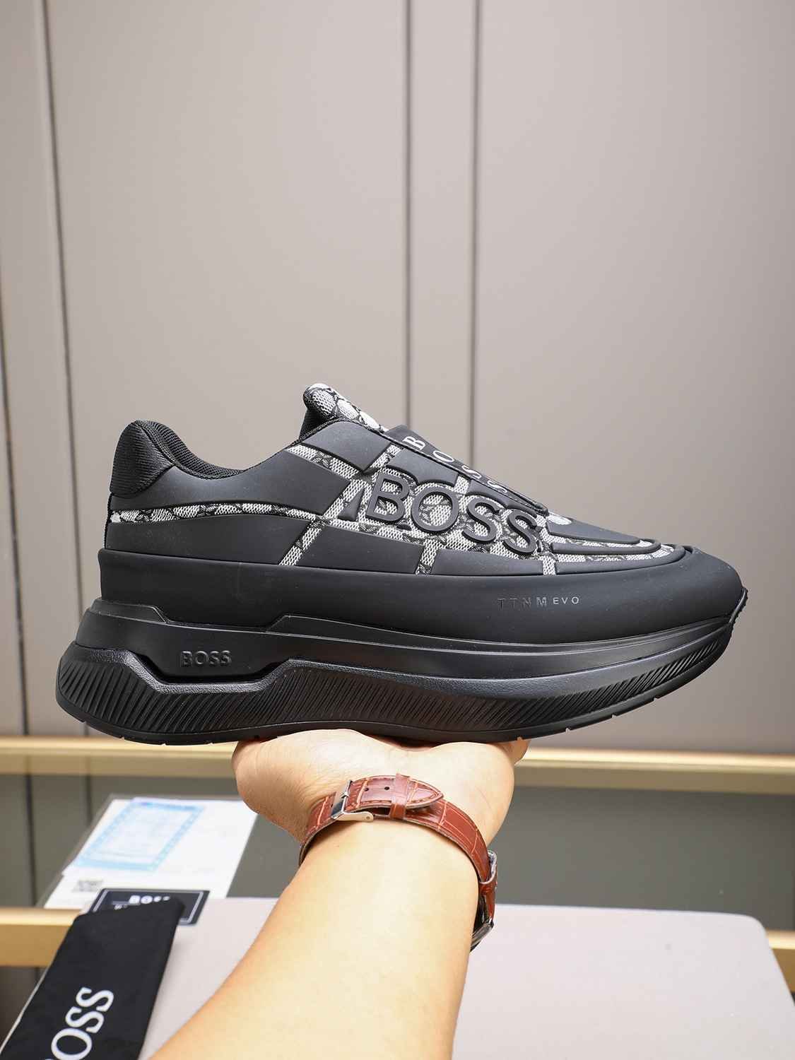 Boss Men's Leather Sneakers Colorway 8 1308260-8