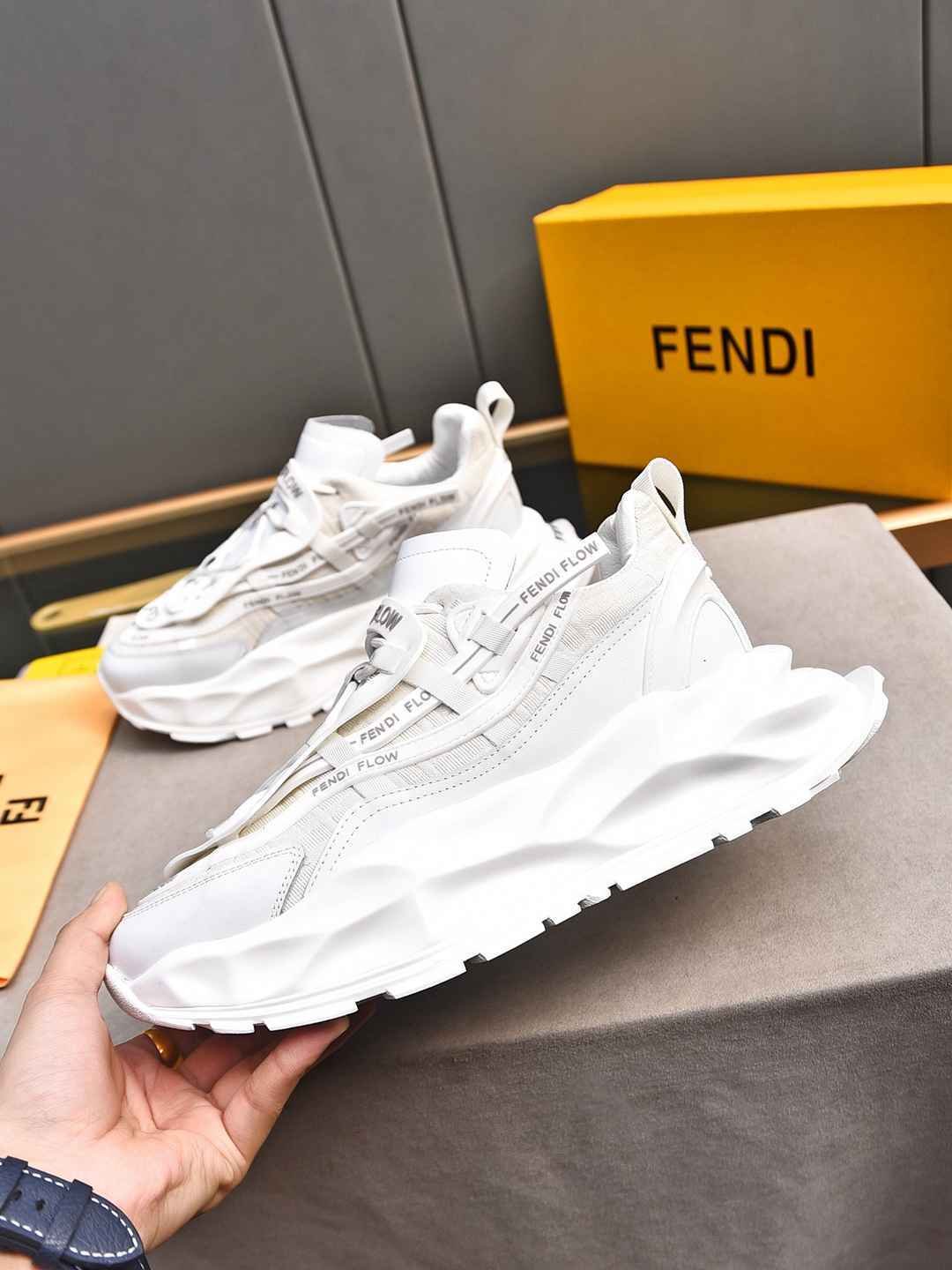 Fendi FD Fend Sneakers 1308310