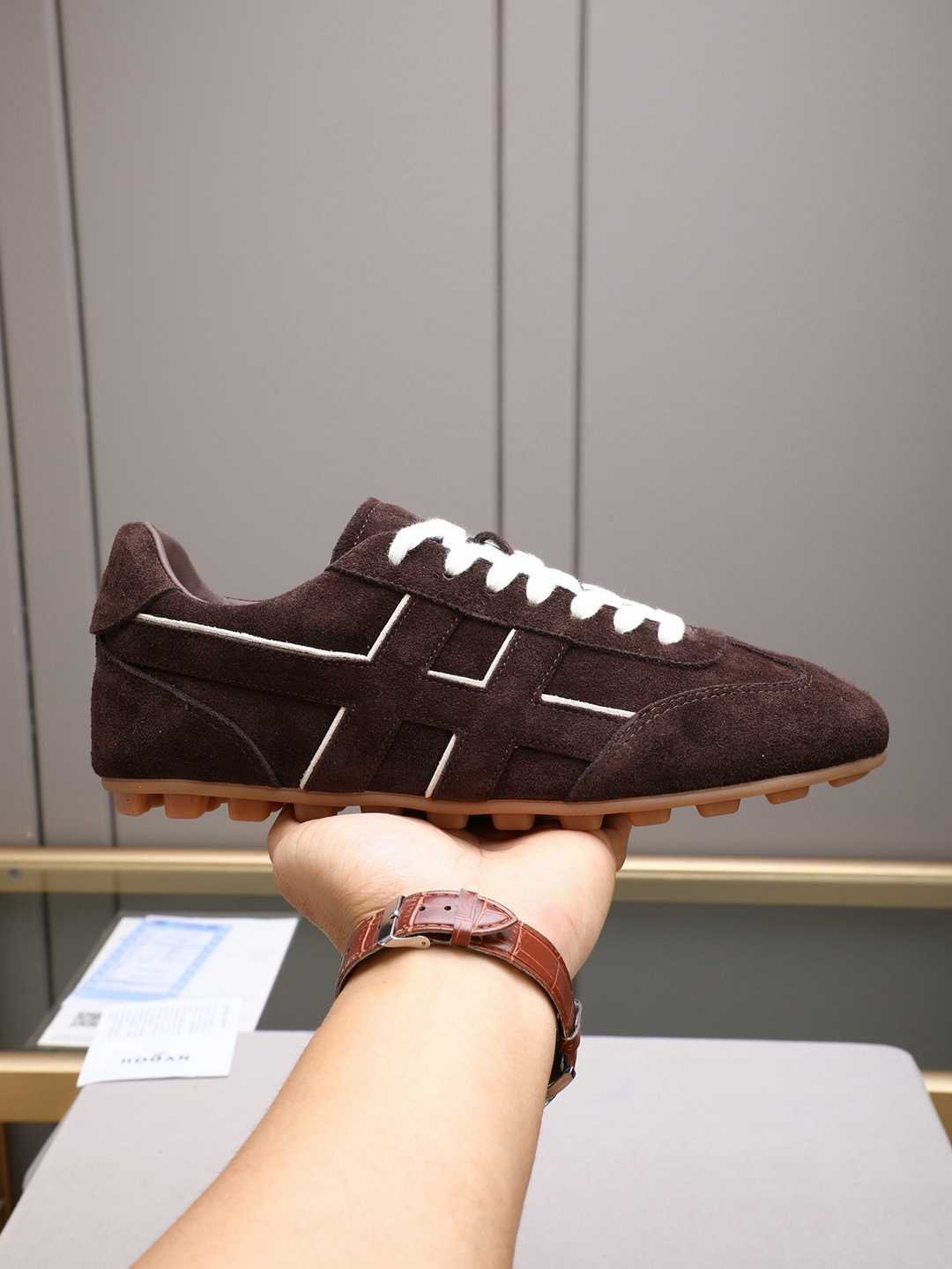Hogan Calfskin leather Sneakers Colorway 8 1308350-8