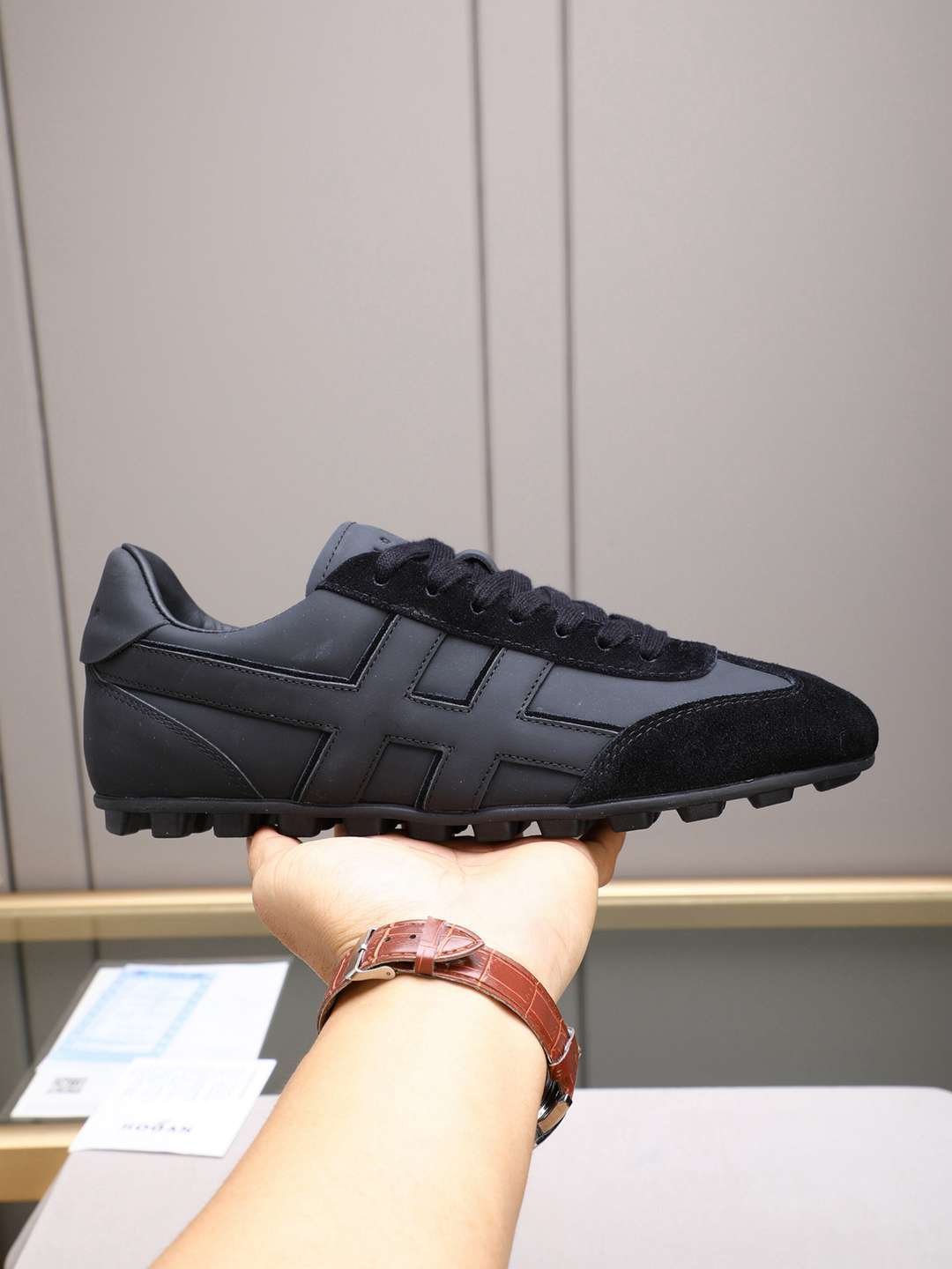 Hogan Calfskin leather Sneakers Colorway 6 1308350-6