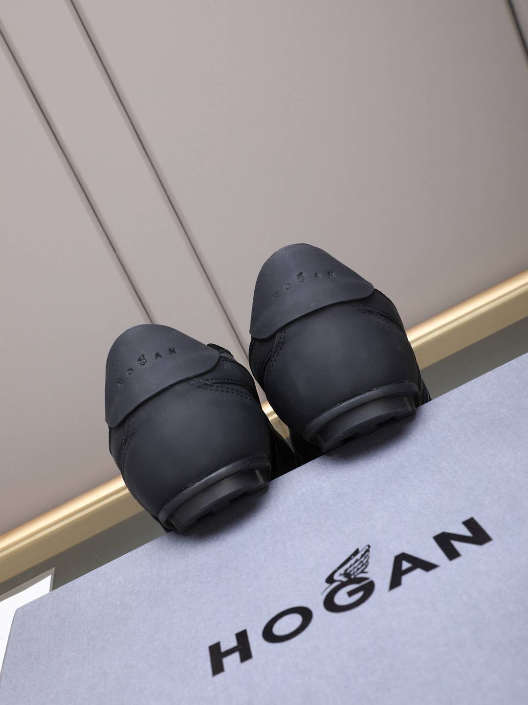 Hogan Calfskin leather Sneakers Colorway 6 1308350-6