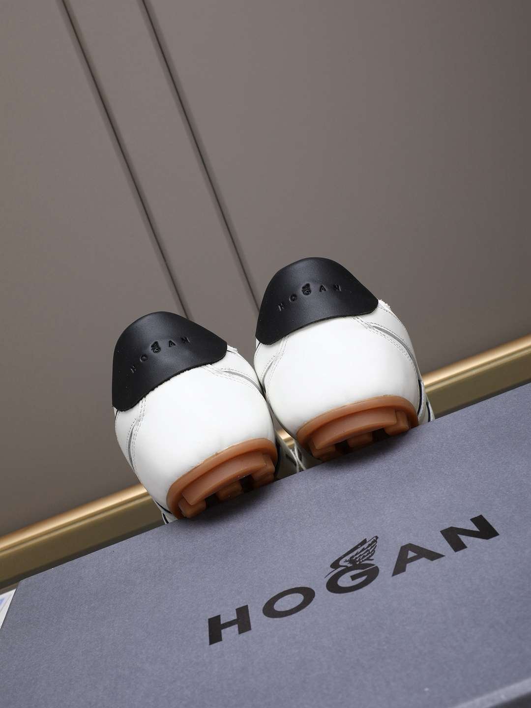 Hogan Calfskin leather Sneakers Colorway 2 1308350-2