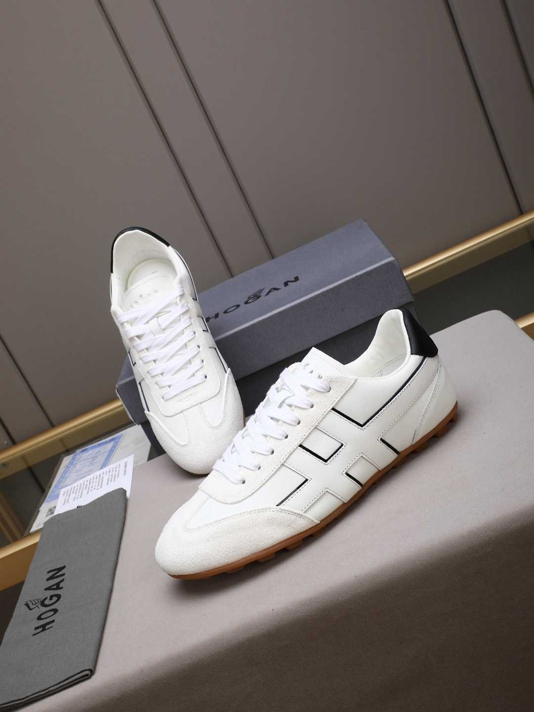 Hogan Calfskin leather Sneakers Colorway 2 1308350-2