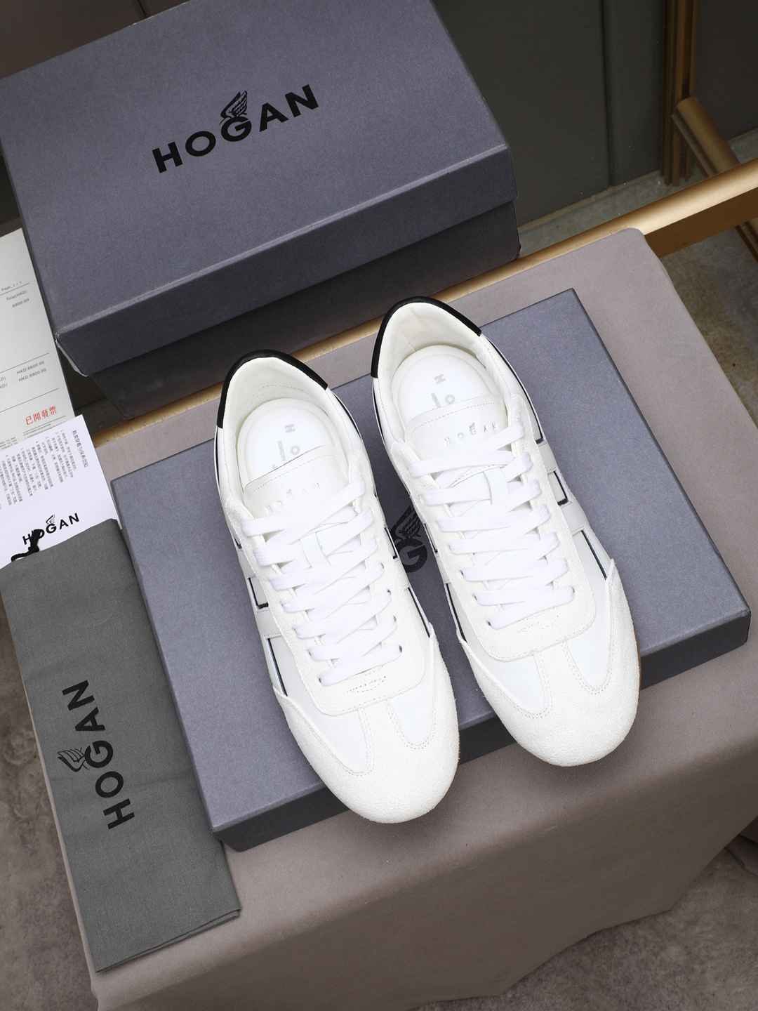 Hogan Calfskin leather Sneakers Colorway 2 1308350-2