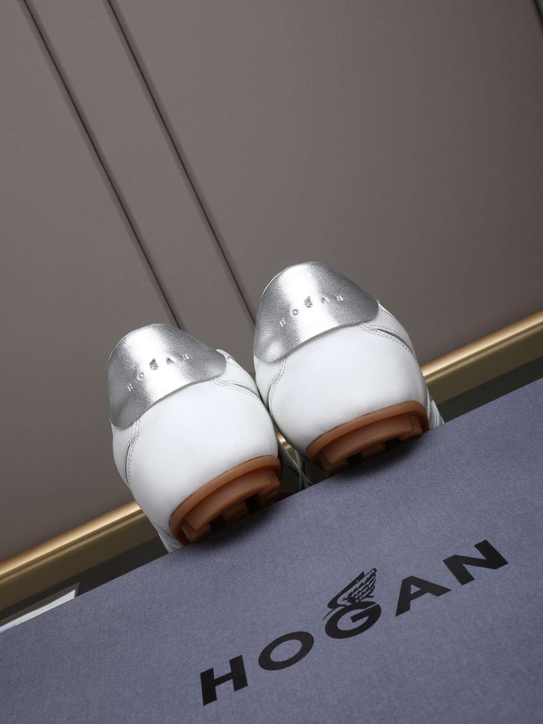 Hogan Calfskin leather Sneakers Colorway 1 1308350-1