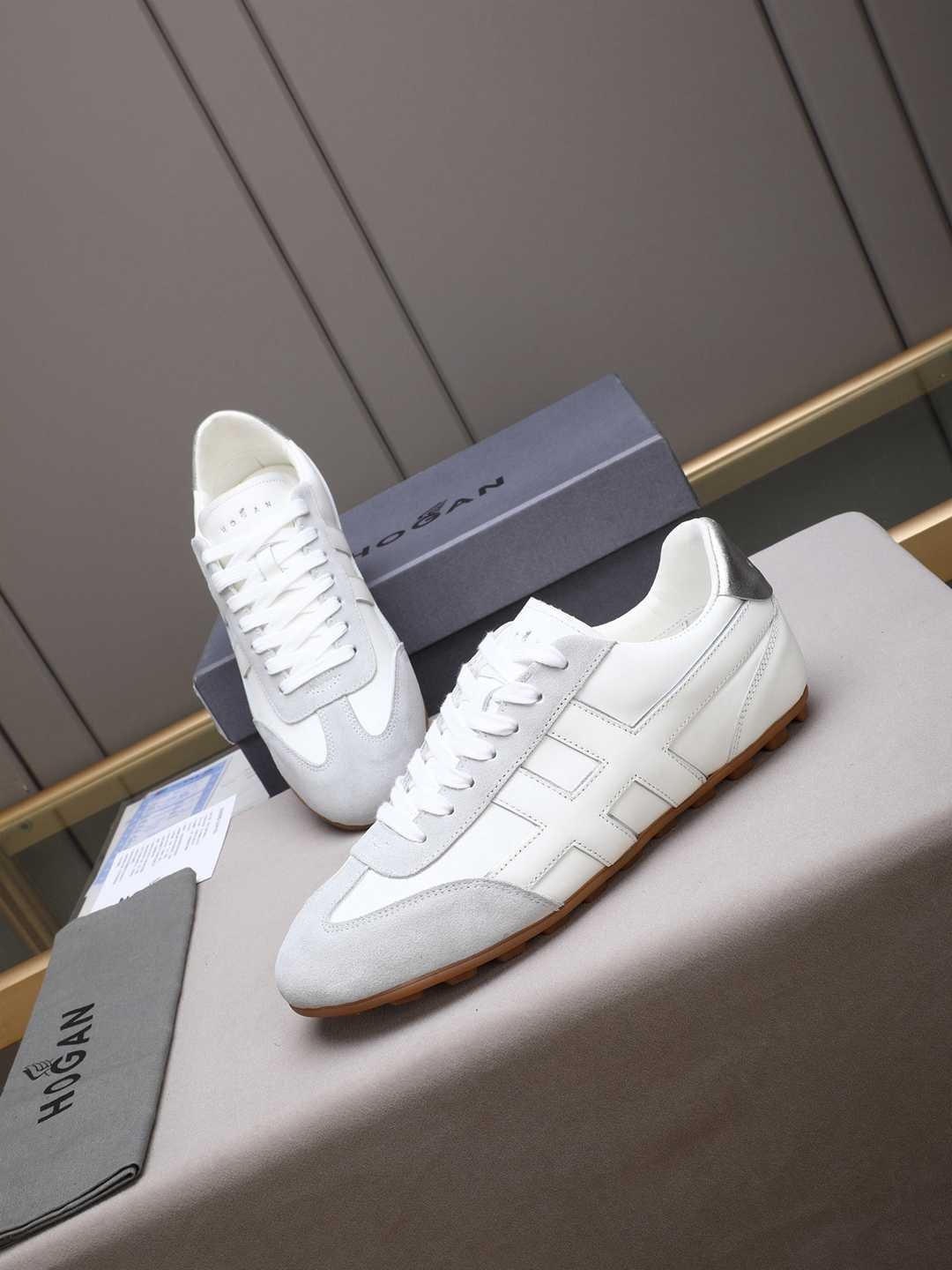 Hogan Calfskin leather Sneakers Colorway 1 1308350-1