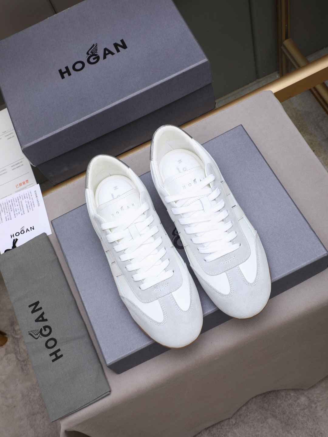 Hogan Calfskin leather Sneakers Colorway 1 1308350-1