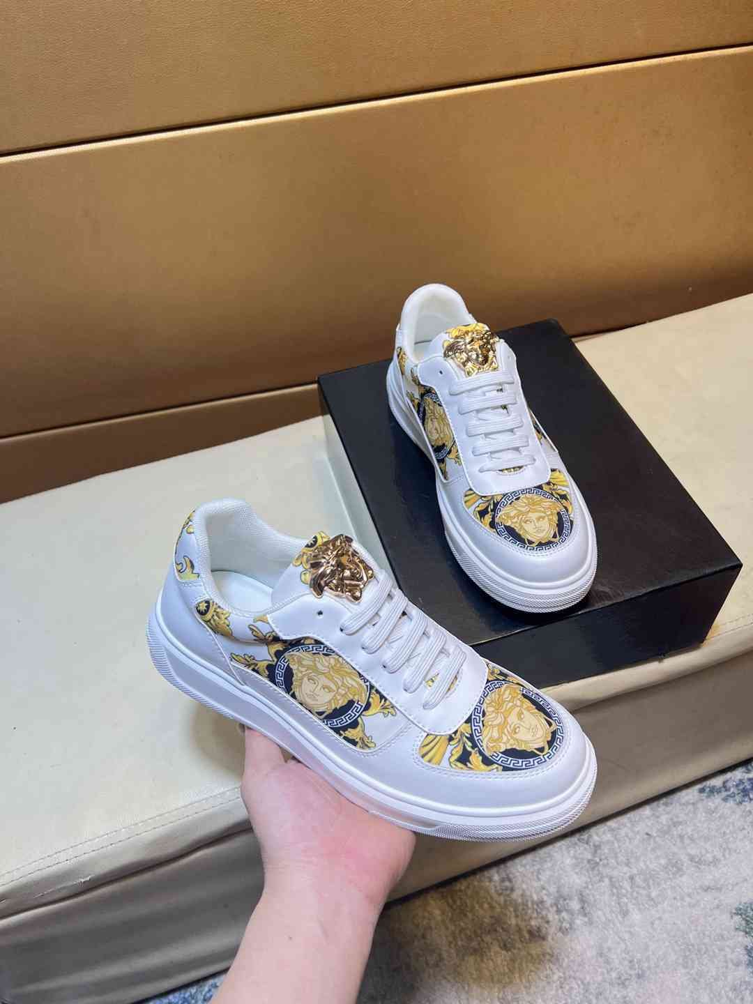 Versace Men's HK wan Sneakers Colorway 1 1031230-1