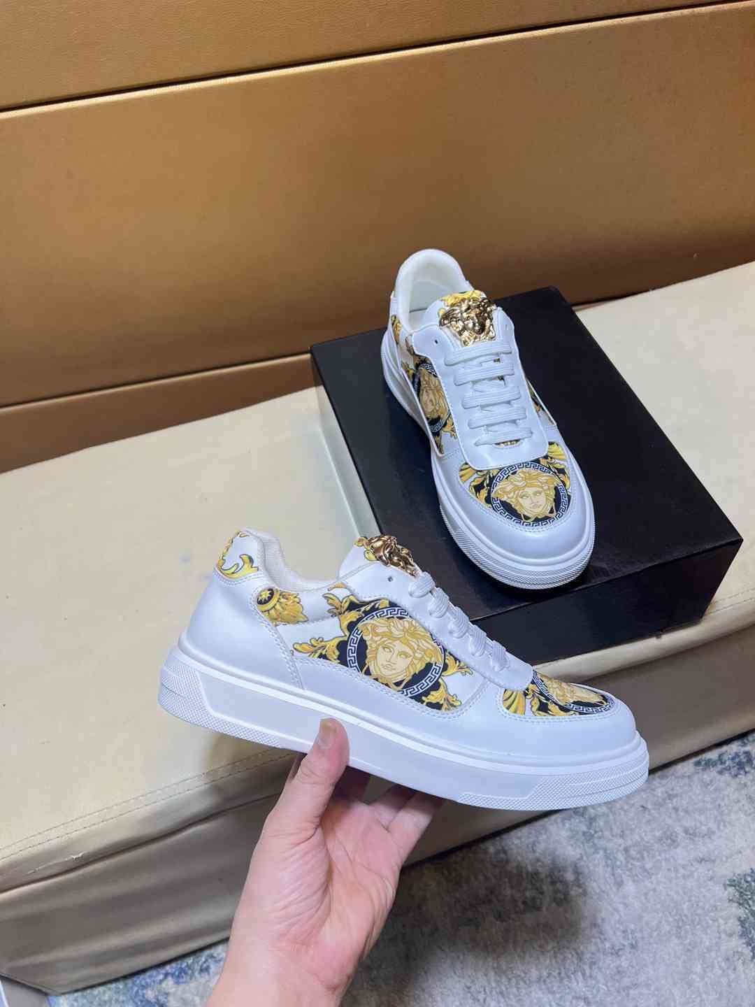 Versace Men’s HK wan Sneakers Colorway 1 1031230-1
