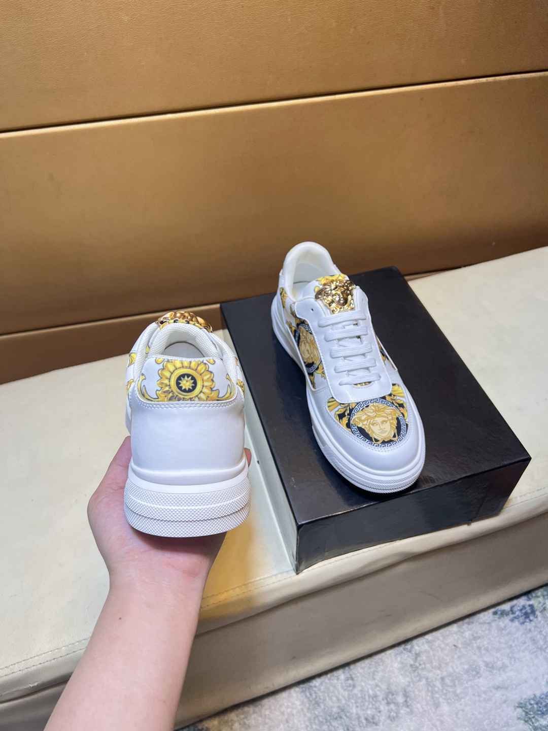 Versace Men’s HK wan Sneakers Colorway 1 1031230-1