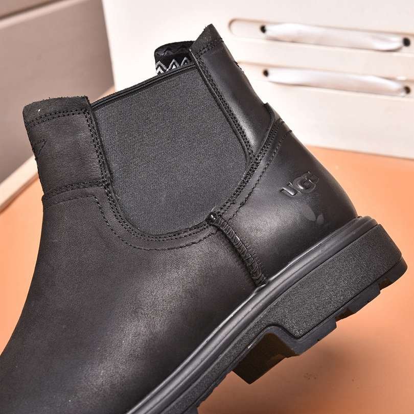 UGG Men’s Leather Boots Colorway 17 1190330-17