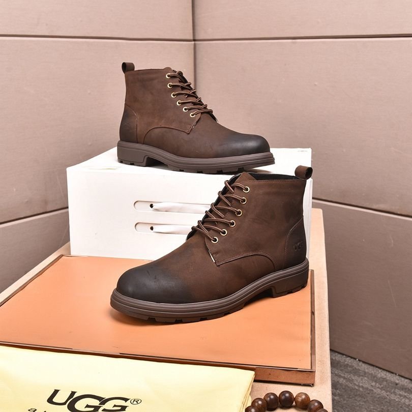 UGG Men’s Leather Boots Colorway 15 1190330-15