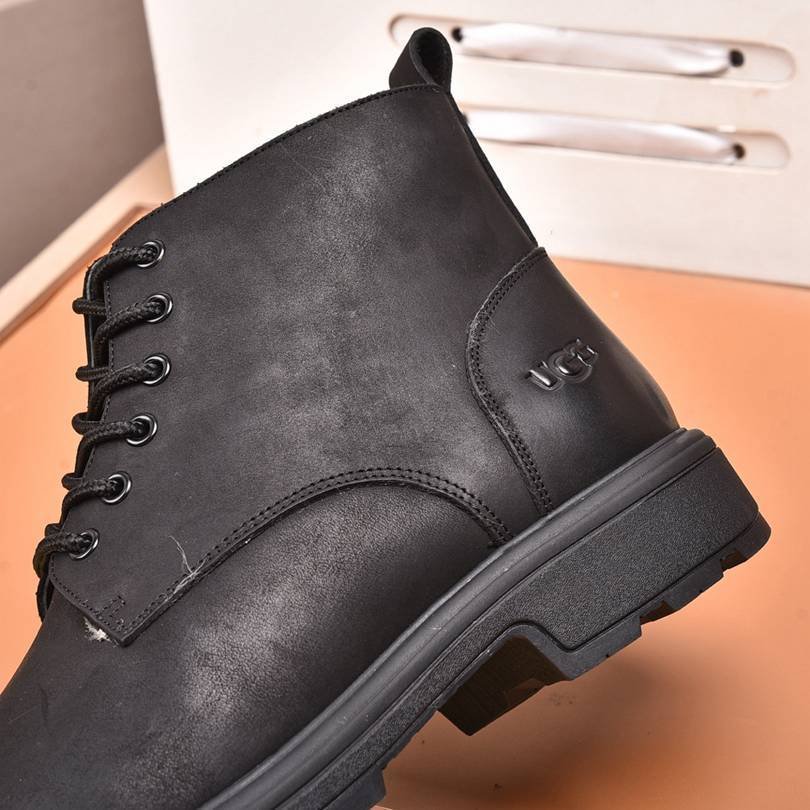 UGG Men’s Leather Boots Colorway 14 1190330-14