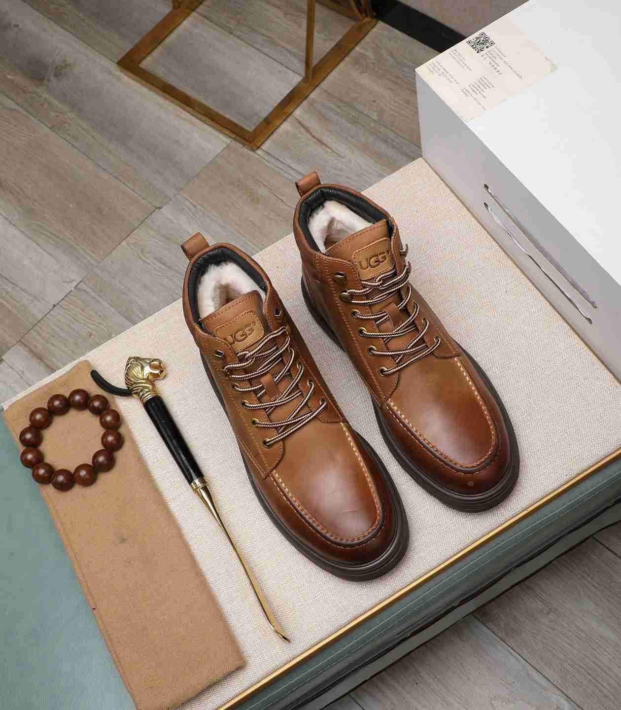 UGG Men’s Leather Boots Colorway 13 1190330-13