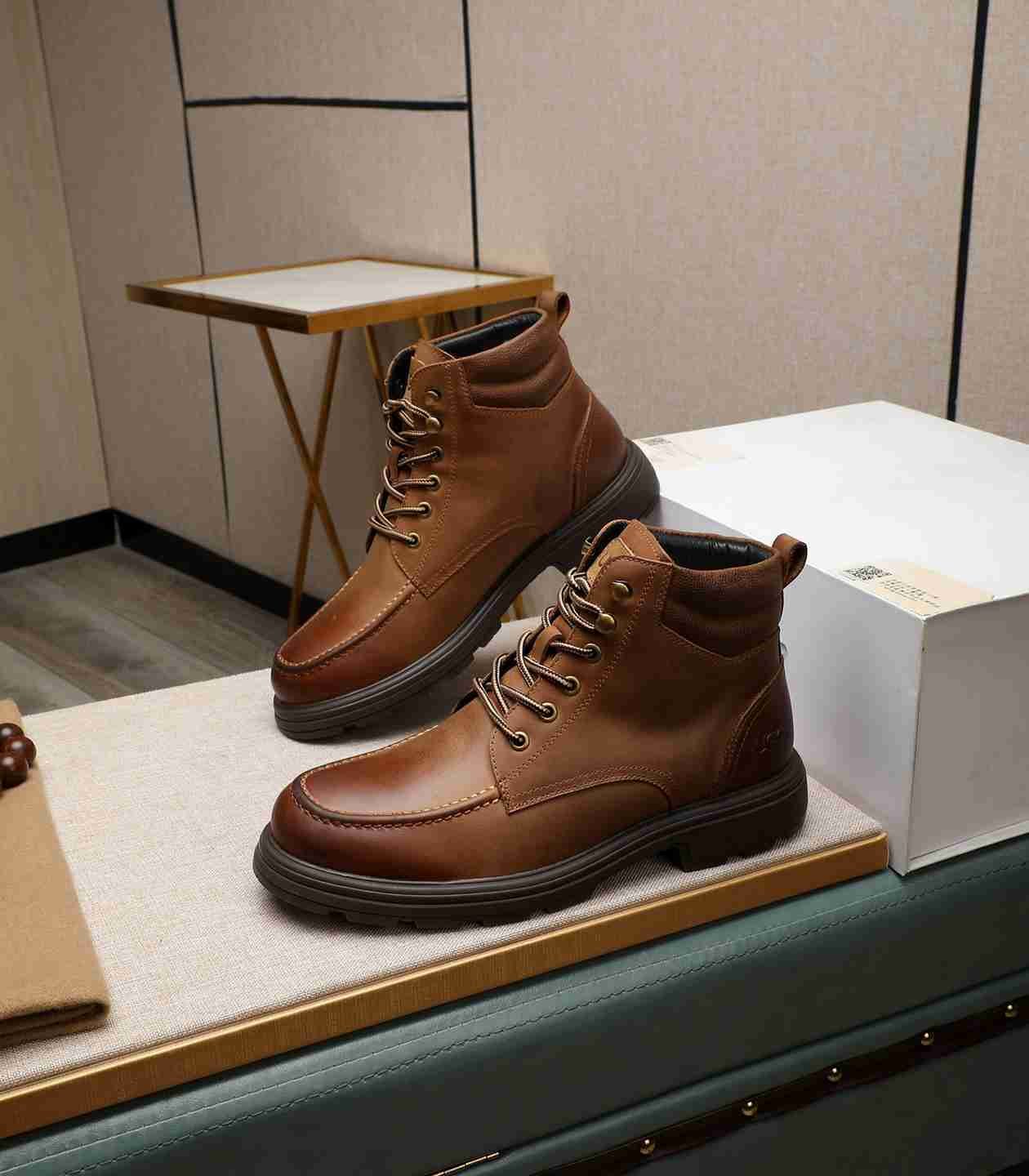 UGG Men’s Leather Boots Colorway 13 1190330-13