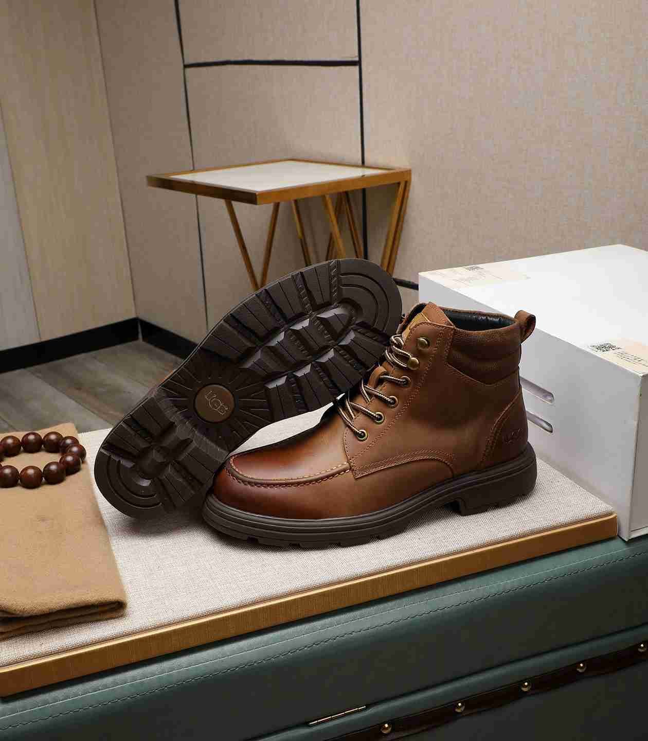 UGG Men’s Leather Boots Colorway 13 1190330-13