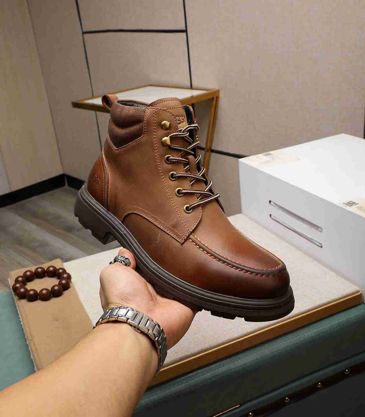 UGG Men’s Leather Boots Colorway 13 1190330-13
