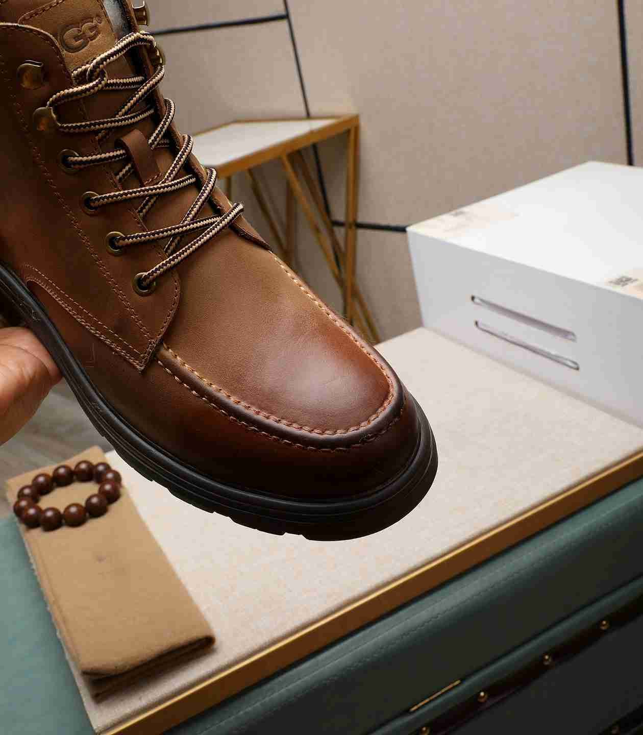 UGG Men’s Leather Boots Colorway 13 1190330-13