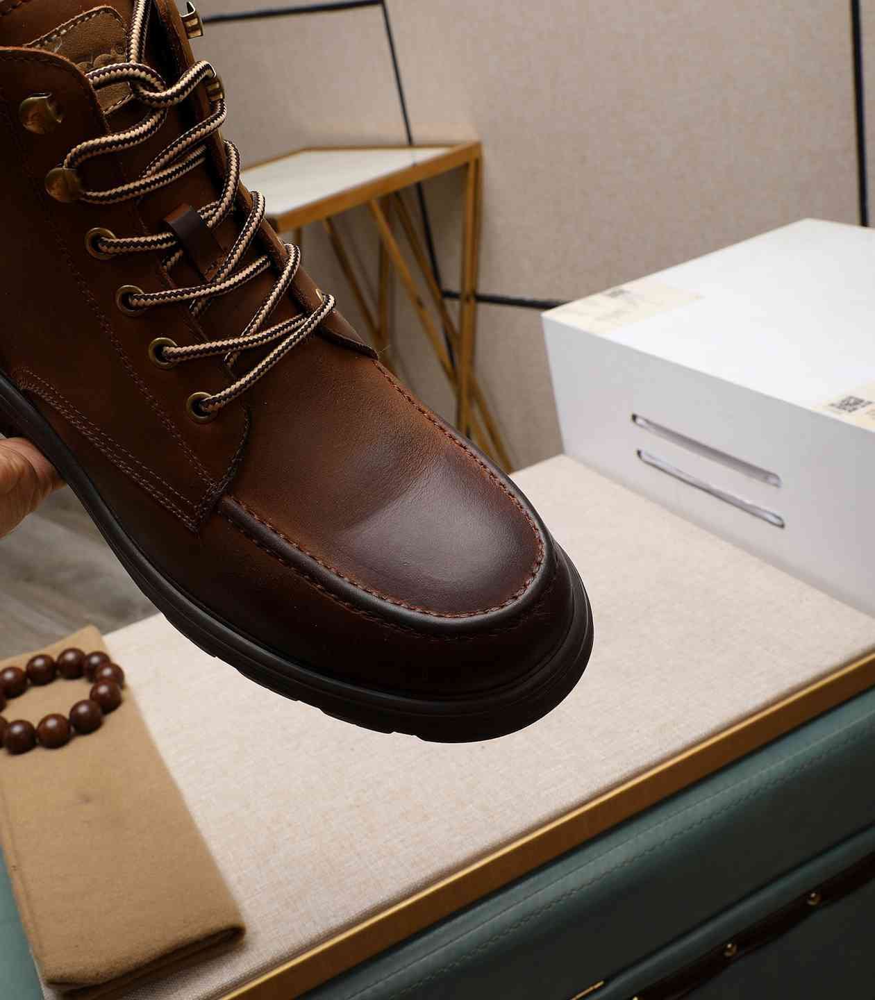 UGG Men’s Leather Boots Colorway 12 1190330-12