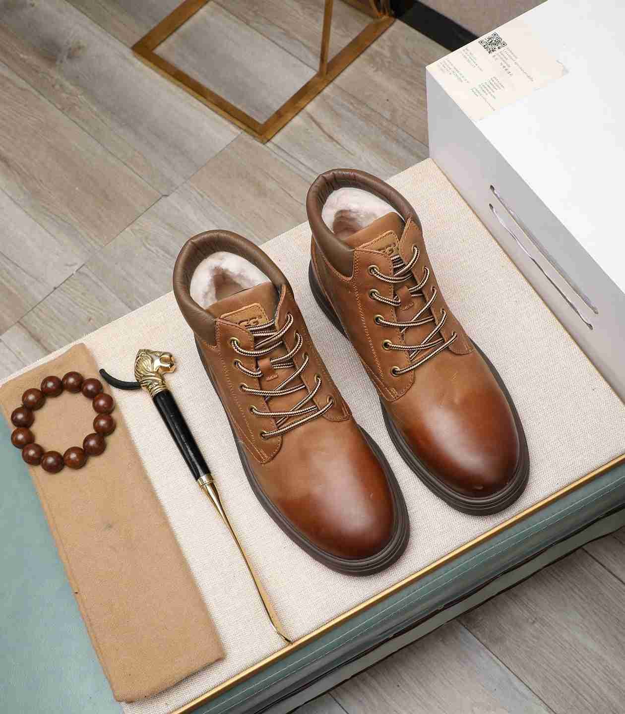 UGG Men’s Leather Boots Colorway 9 1190330-9