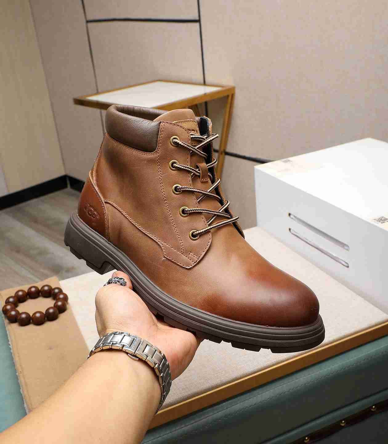 UGG Men’s Leather Boots Colorway 9 1190330-9