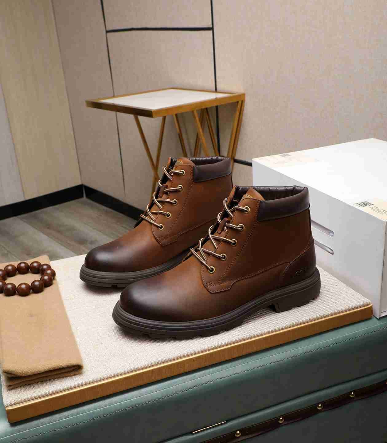 UGG Men's Leather Boots Colorway 8 1190330-8