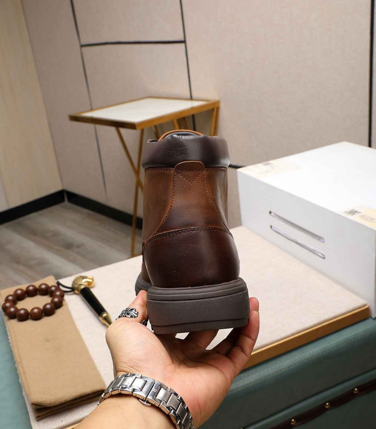 UGG Men’s Leather Boots Colorway 8 1190330-8