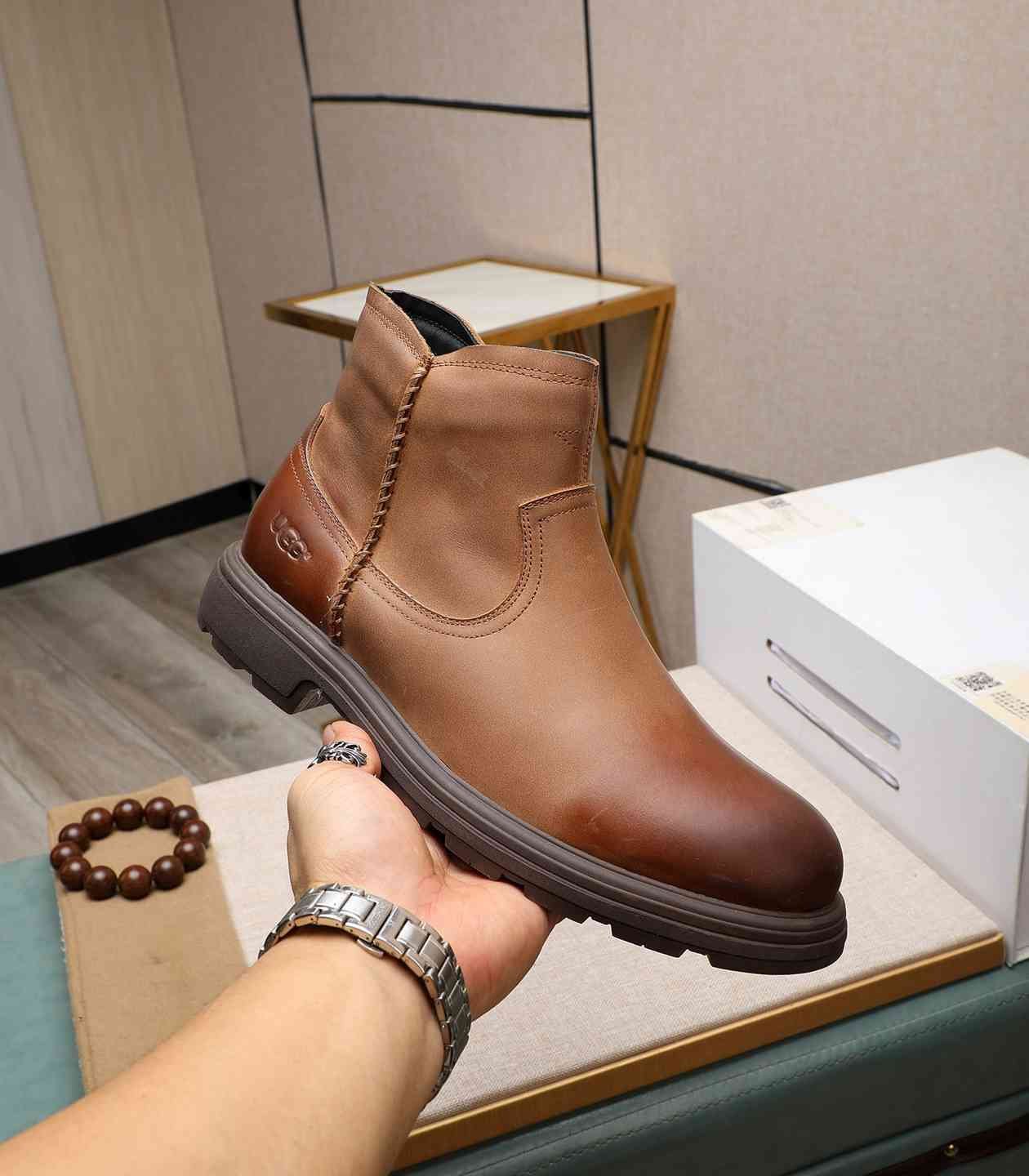 UGG Men’s Leather Boots Colorway 6 1190330-6