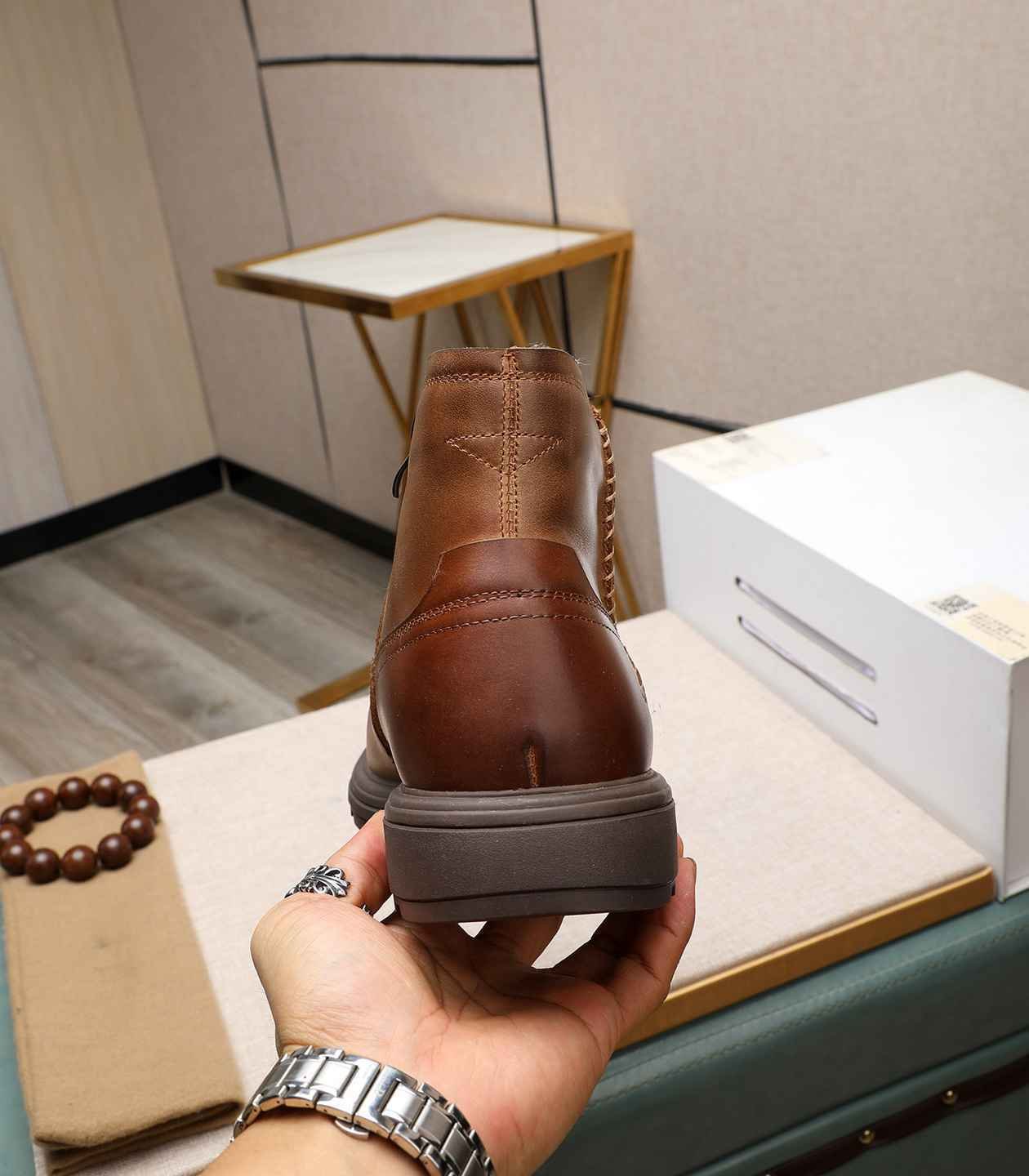 UGG Men’s Leather Boots Colorway 6 1190330-6