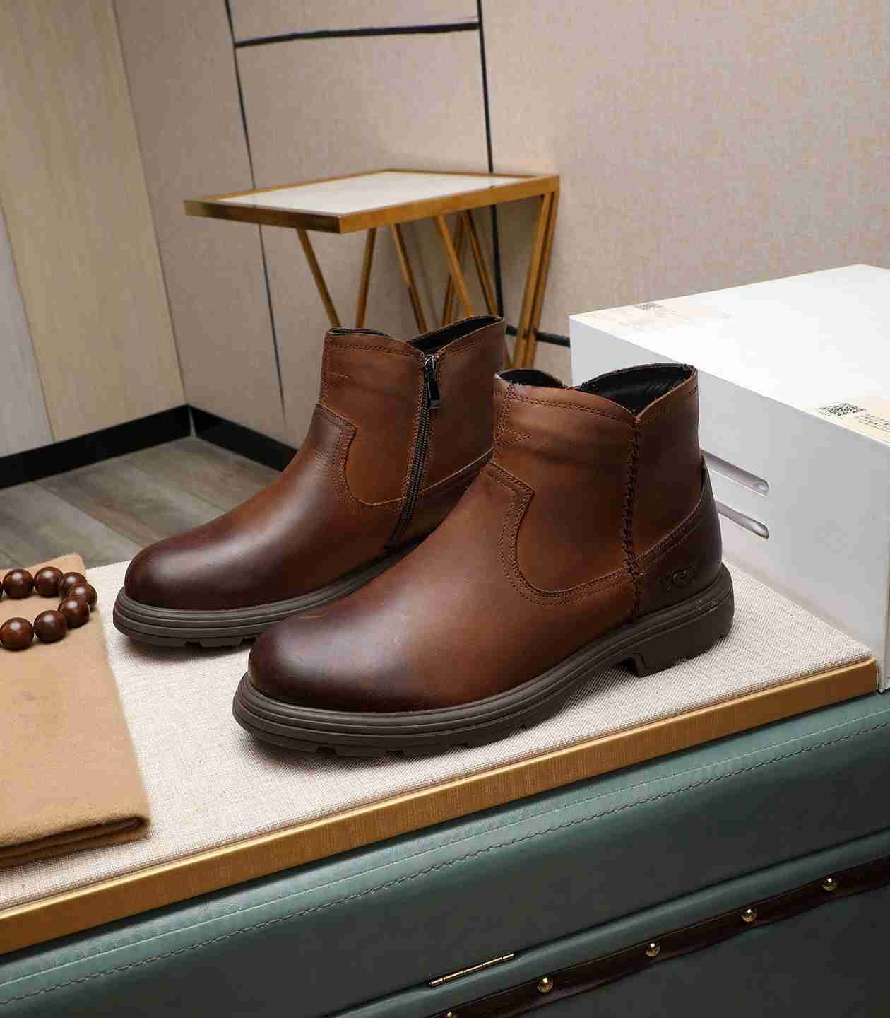 UGG Men's Leather Boots Colorway 5 1190330-5