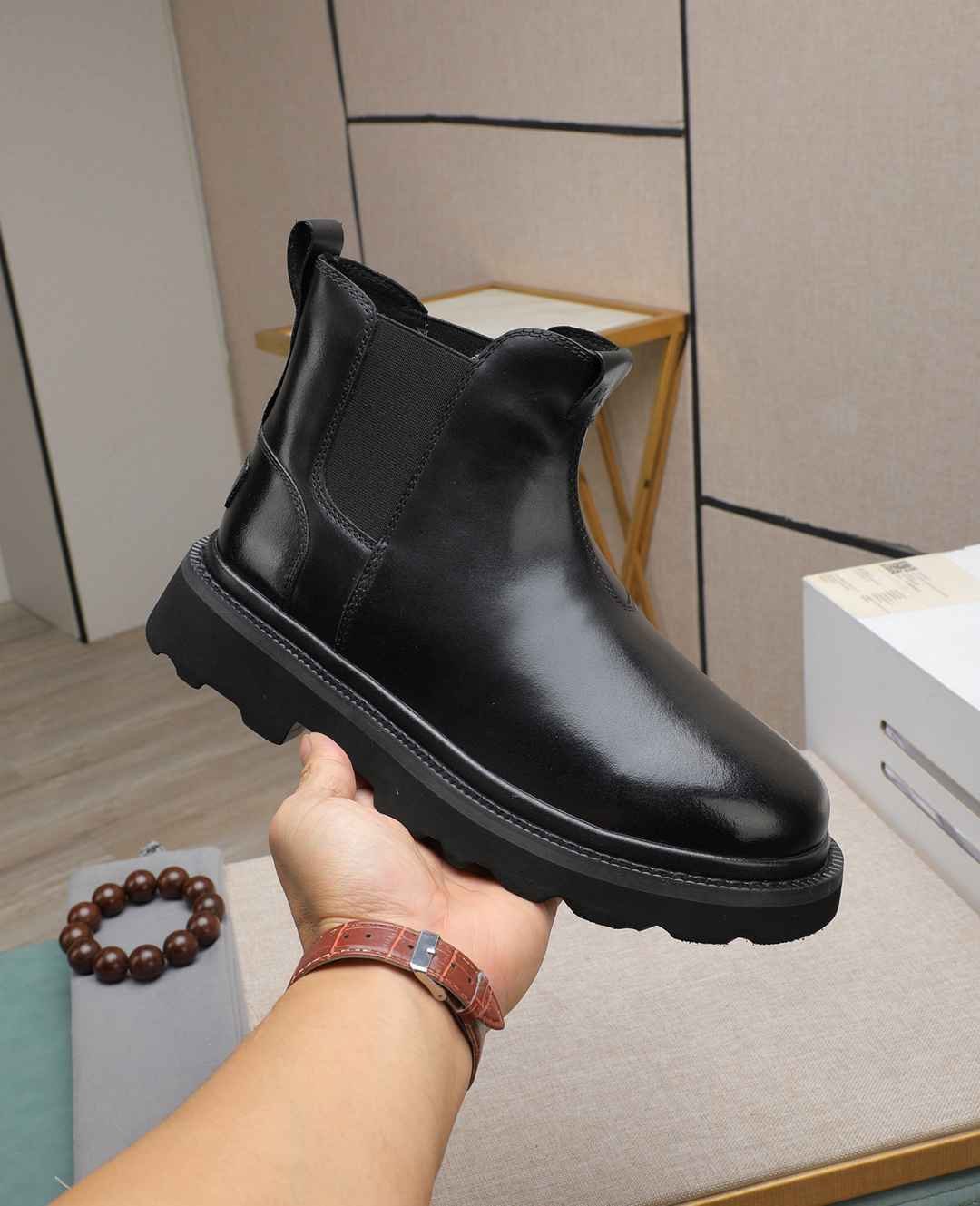 UGG Men’s Leather Boots Colorway 8 1190350-8