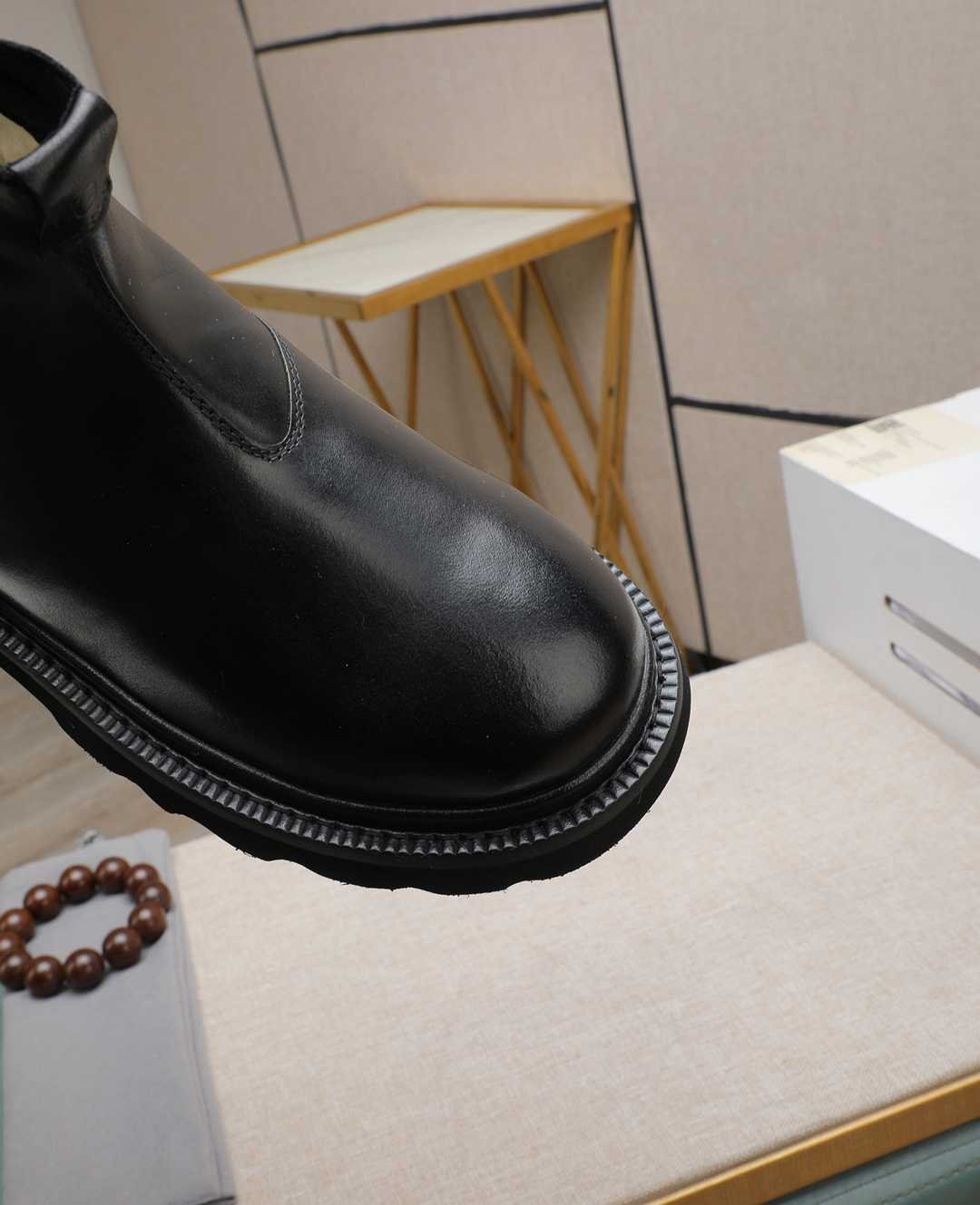 UGG Men’s Leather Boots Colorway 8 1190350-8