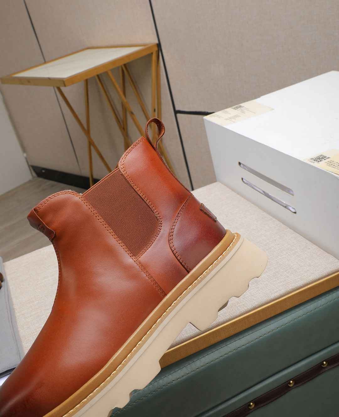 UGG Men’s Leather Boots Colorway 7 1190350-7