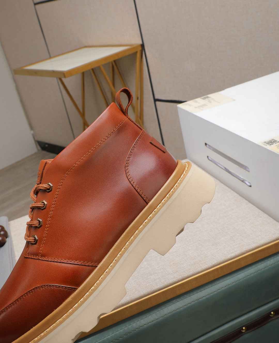 UGG Men’s Leather Boots Colorway 5 1190350-5