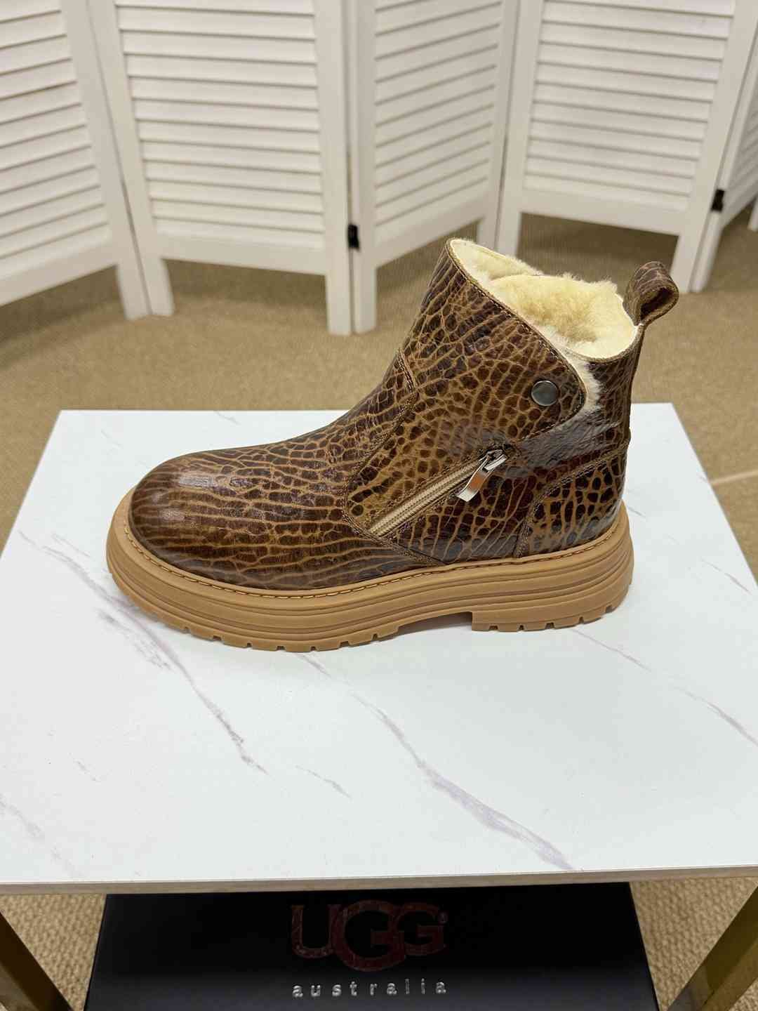 UGG Men’s H2 Boots Colorway 2 1625360-2