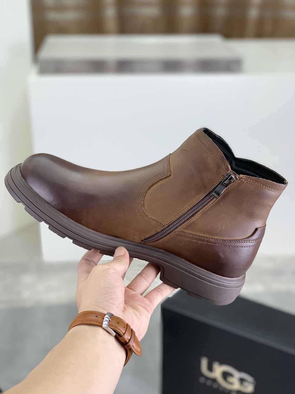 UGG Men’s UGG-5877 Boots Colorway 8 1081340-8