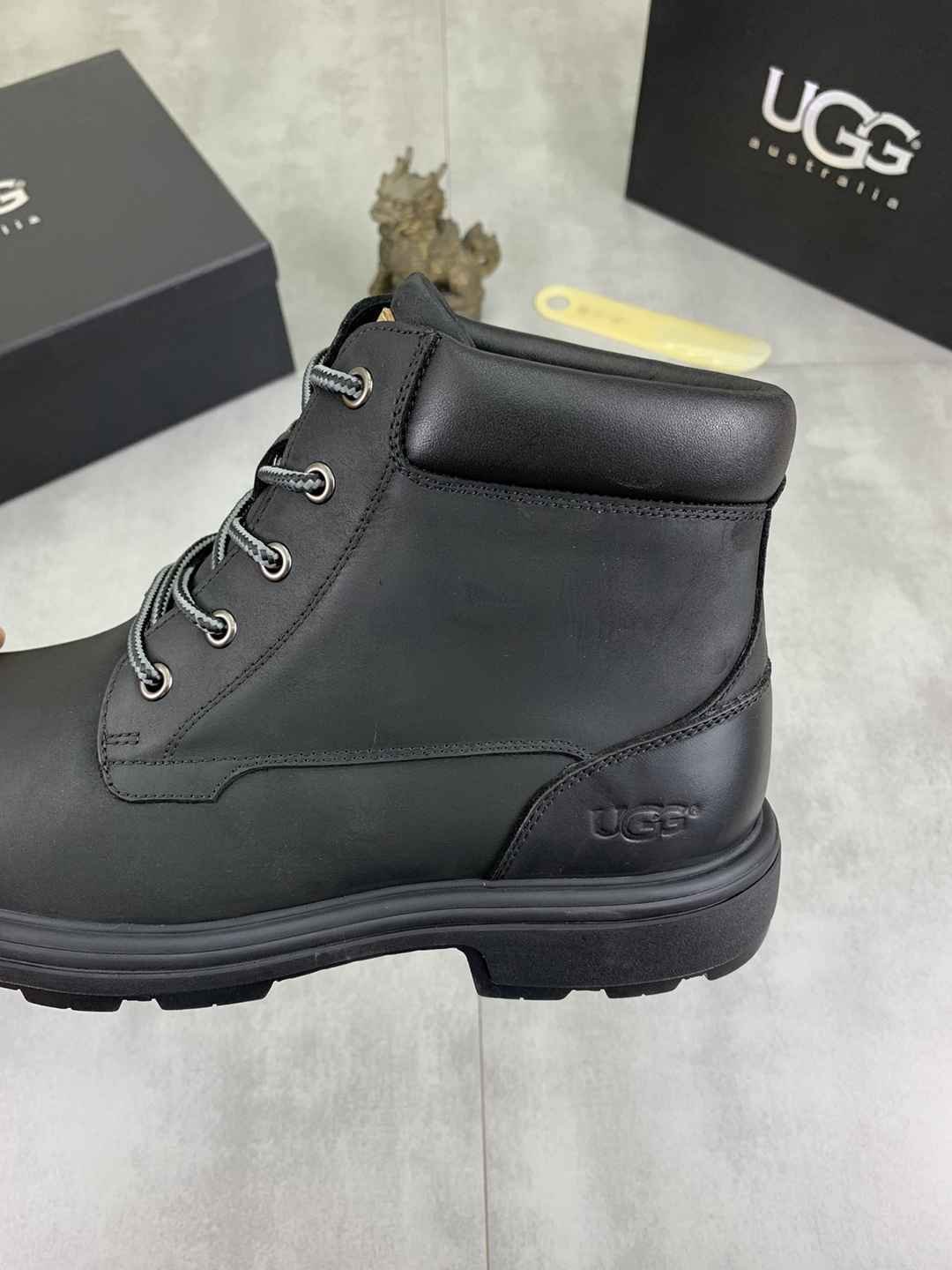 UGG Men’s UGG-5877 Boots Colorway 6 1081340-6