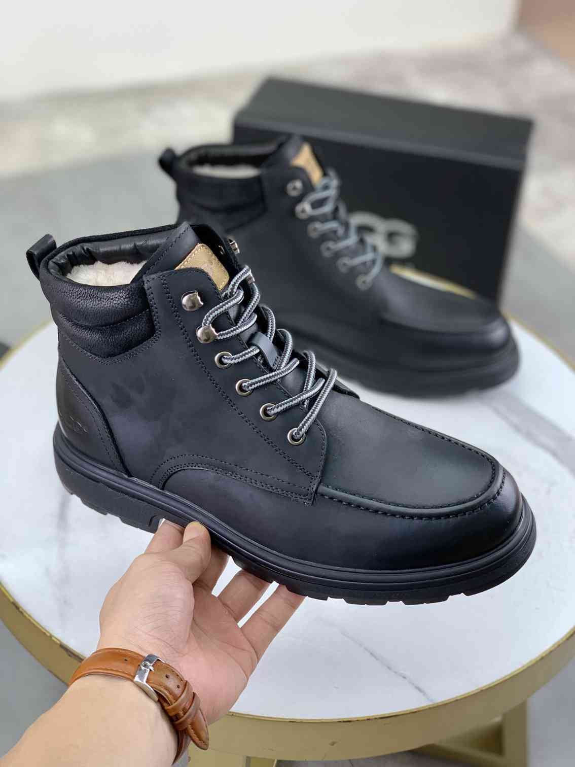 UGG Men’s UGG-5877 Boots Colorway 3 1081340-3