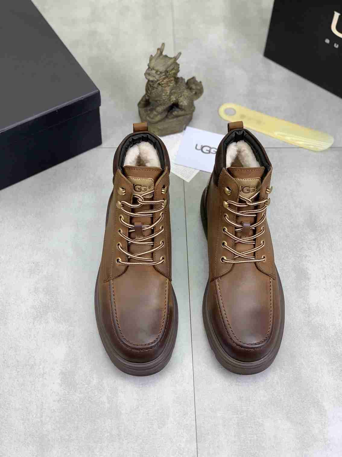 UGG Men’s UGG-5877 Boots Colorway 2 1081340-2