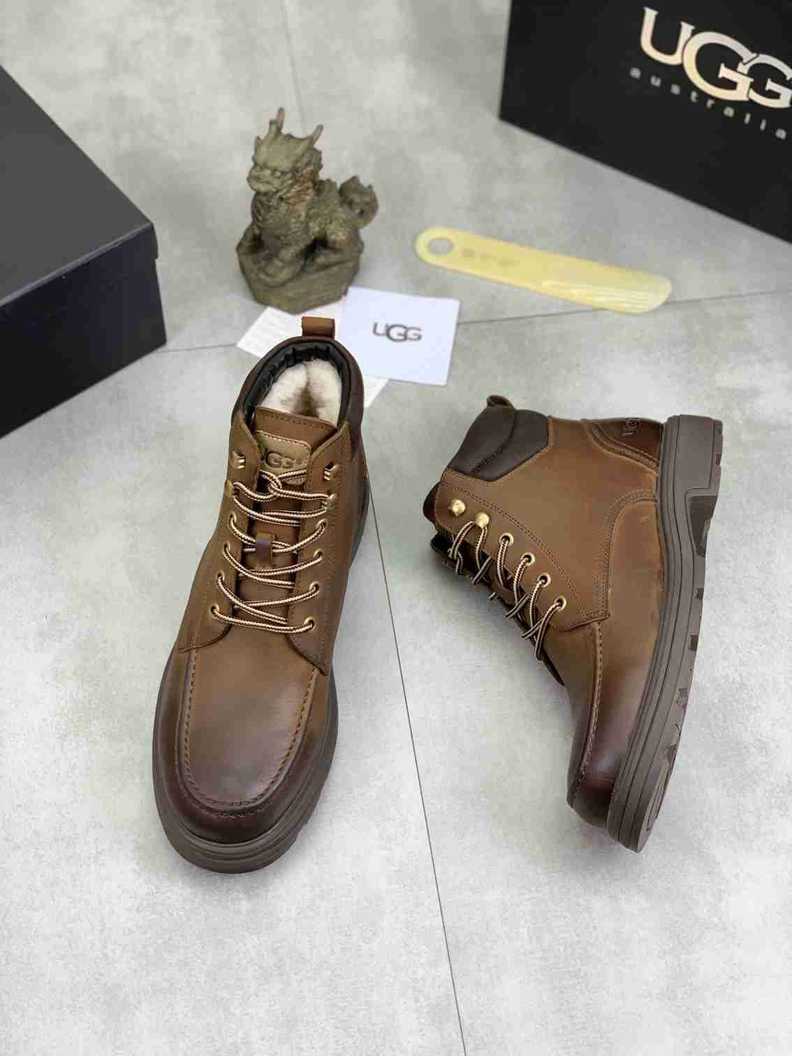 UGG Men’s UGG-5877 Boots Colorway 2 1081340-2