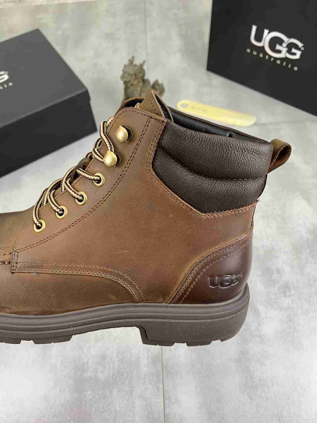 UGG Men’s UGG-5877 Boots Colorway 2 1081340-2