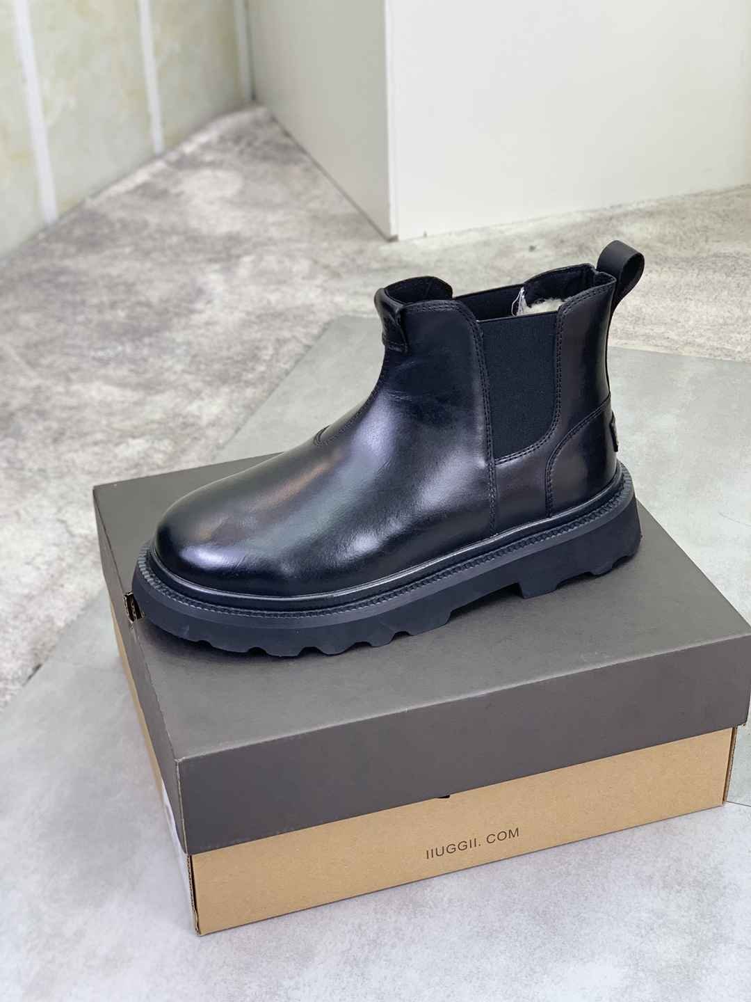 UGG Men’s UGG-5877 Boots Colorway 3 1081360-3
