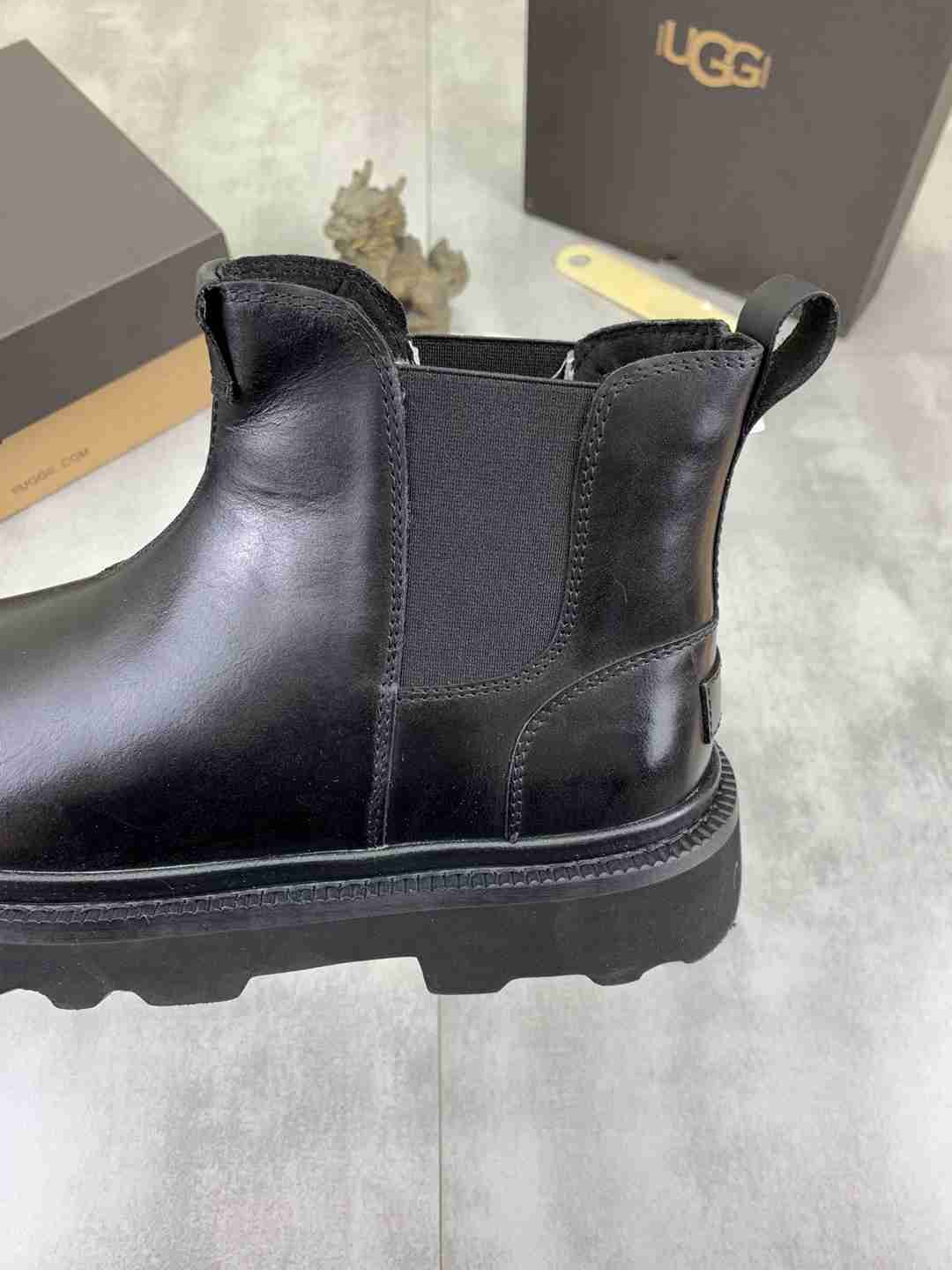 UGG Men’s UGG-5877 Boots Colorway 3 1081360-3