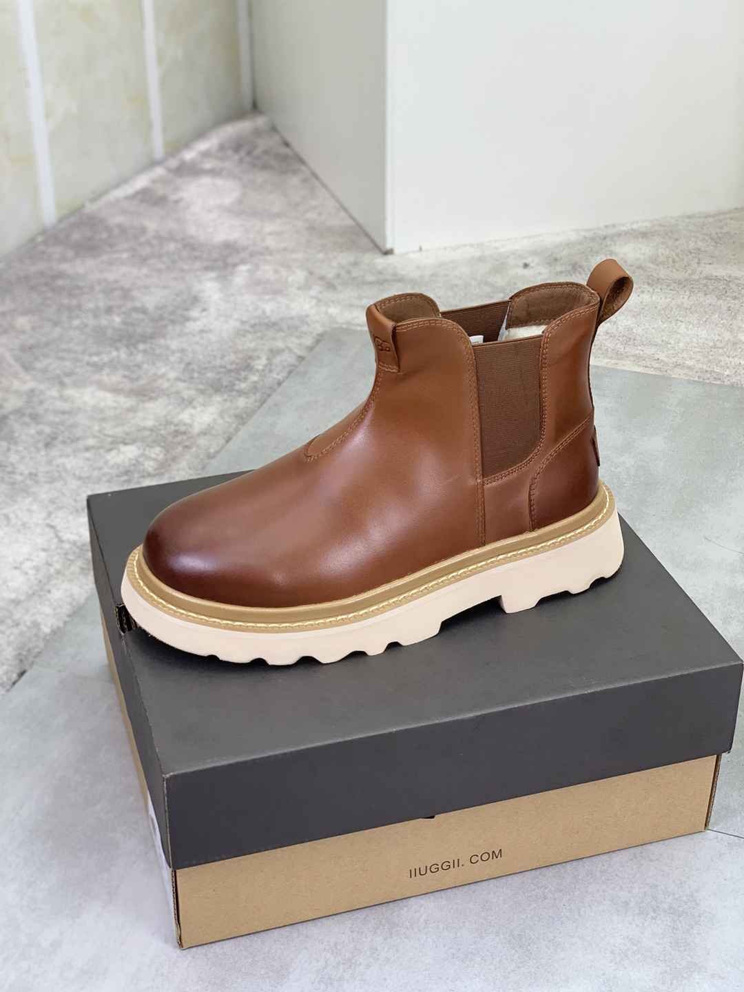 UGG Men’s UGG-5877 Boots Colorway 2 1081360-2