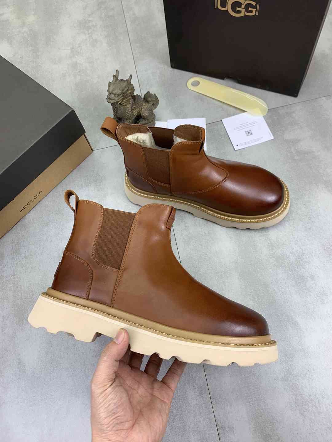 UGG Men’s UGG-5877 Boots Colorway 2 1081360-2