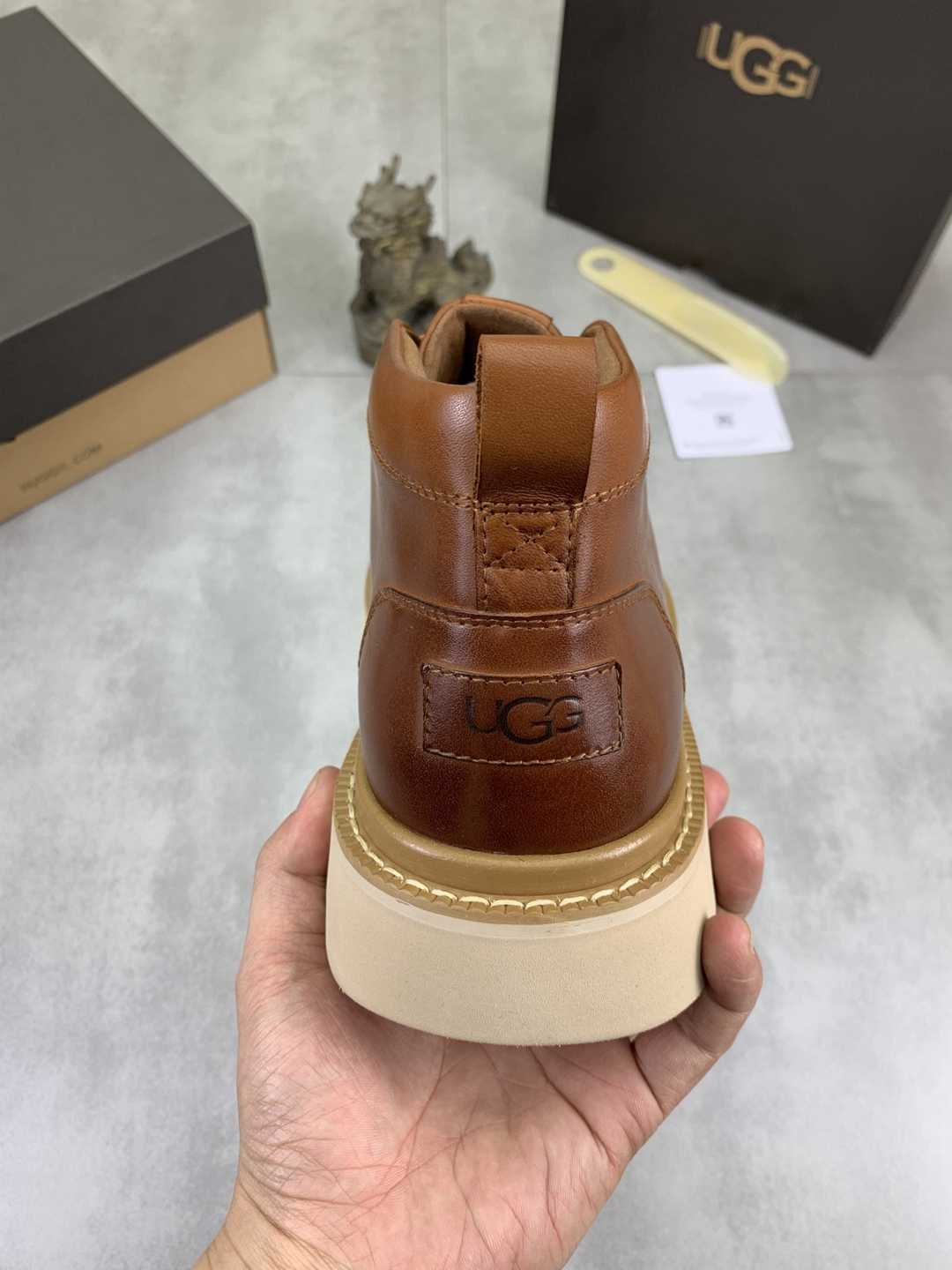 UGG Men’s UGG-5877 Boots 1081360